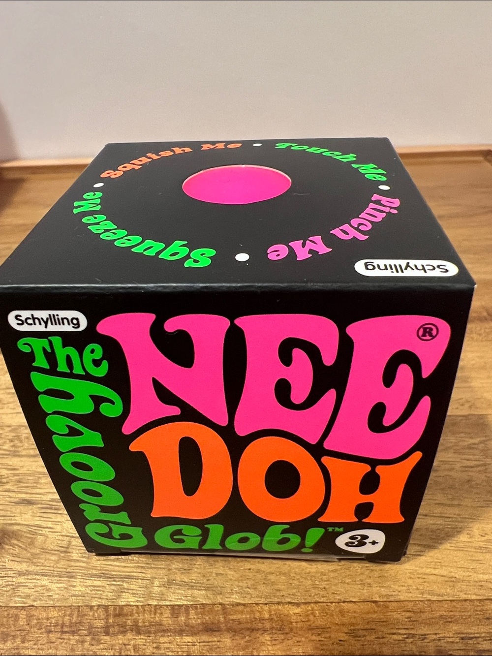 🌟NeeDoh Pink Groovy Glob Squish Ball Brand New, Authentic 🩷